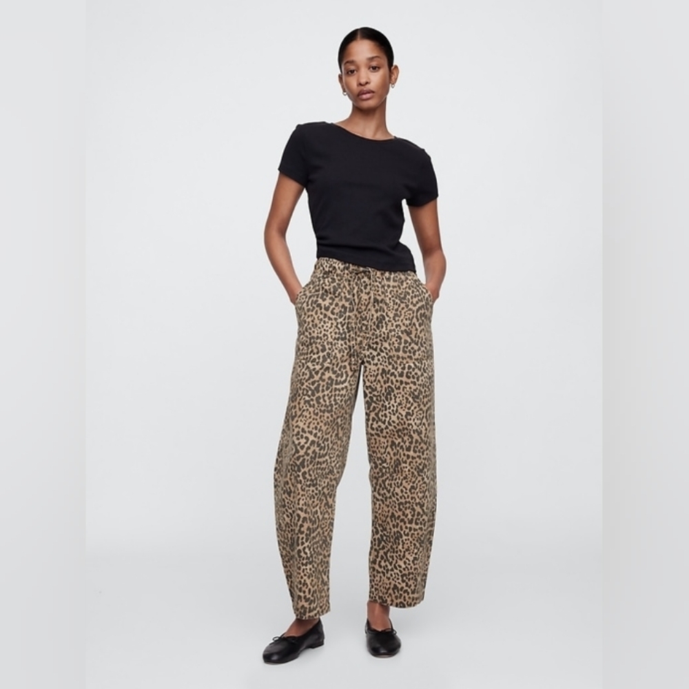 Gap Mid Rise Print Pull-On Barrel Jeans leopard XS